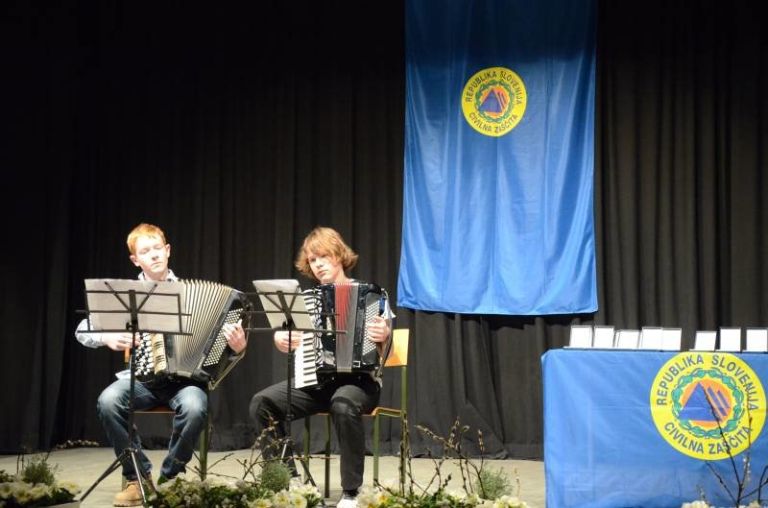 dan_civilne_zascite_in_priznanja_cz_v_posavju_001.jpg
