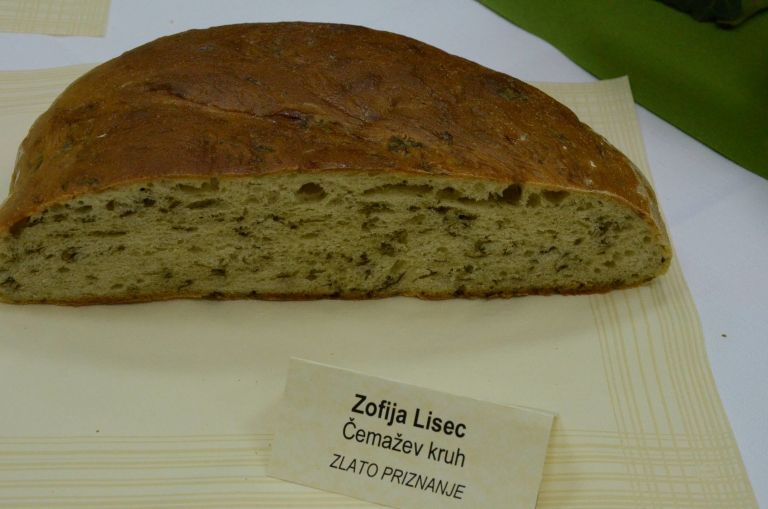 zlato_priznanje_tudi_za__ema_ev_kruh_zofije_lisec_.jpg