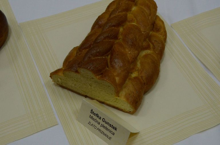 mle_na_pletenica__teflke_gunstek_se_je_tudi_pozlatila_.jpg