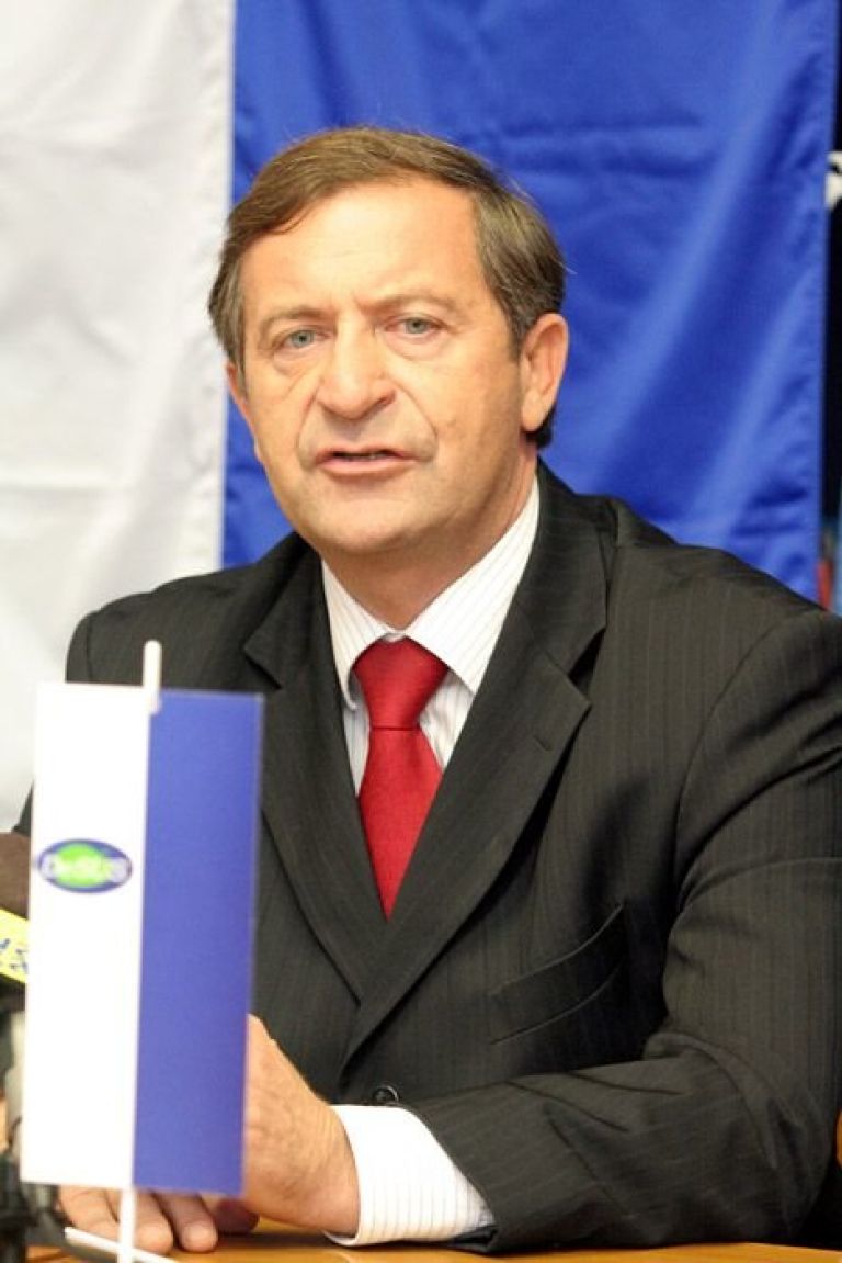 erjavec_desus_bb.jpg