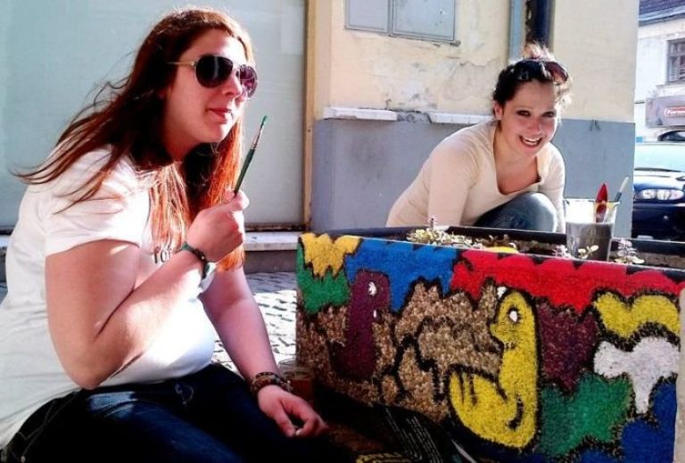 alja_in_dolores_na_delu__foto_simona_lesnjak.jpg