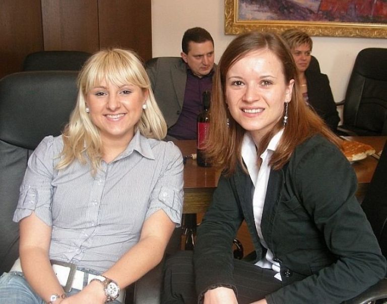 simona__ugelj_in_silvija_kostelec.jpg