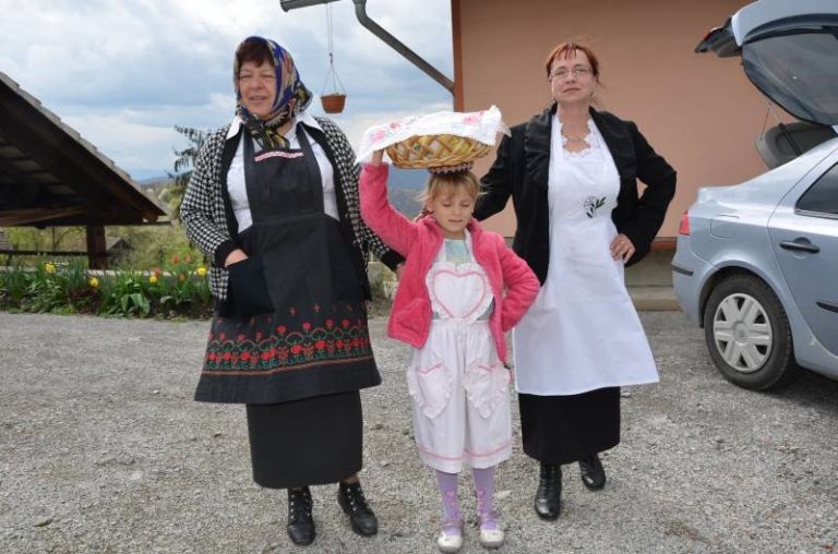 velikonocni_blagoslov_na_slancjem_vrhu_in_kovacevem_hribu001.jpg