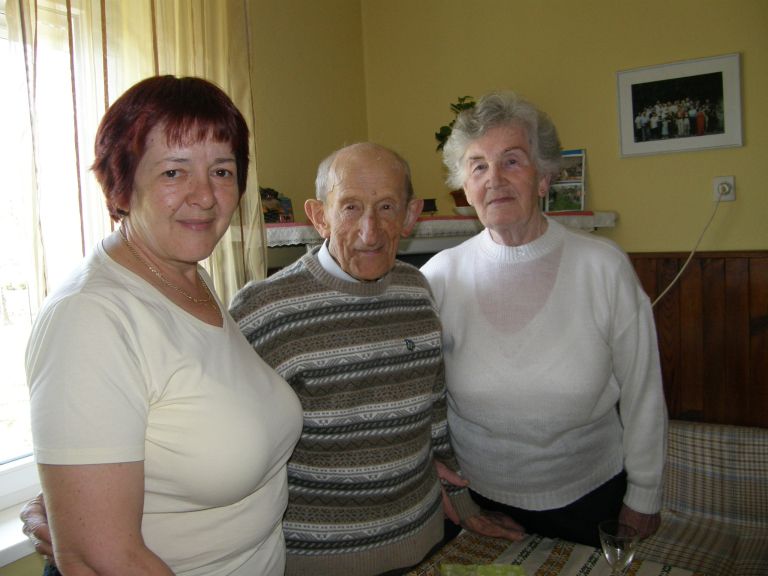 p4101073_000.jpg