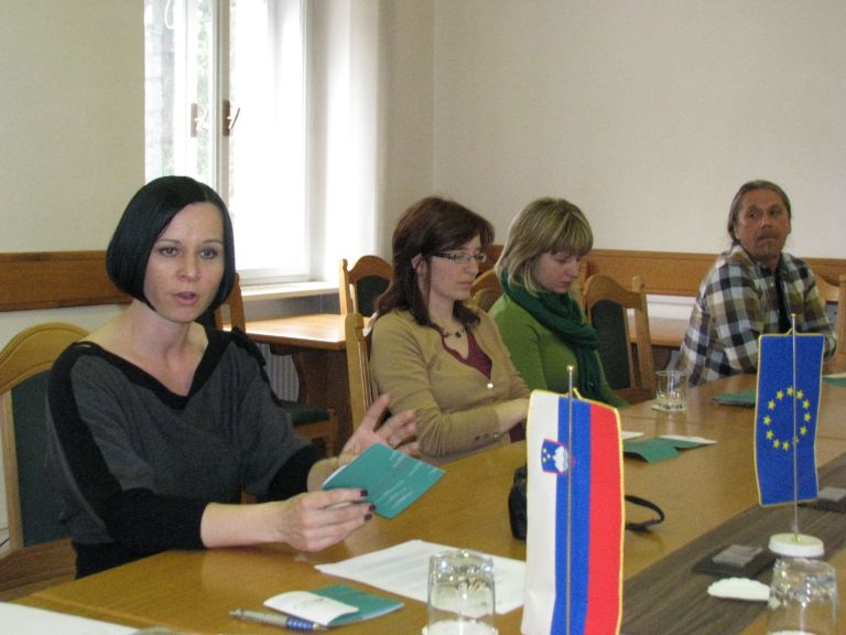 tiskovna_hufnaglovo_leto_1_april_2012.jpg