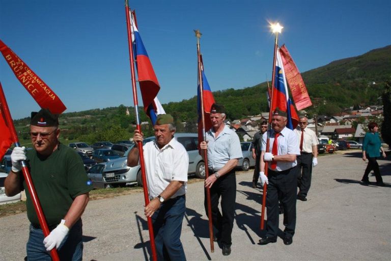 naslovn_prapor____aki.jpg