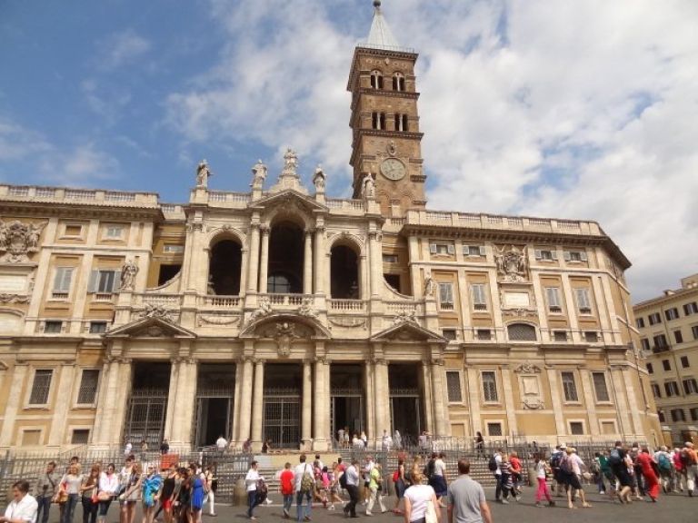 bazilika_santa_maria_maggiore__kjer_je_bila_slavnostna_ma__a.jpg