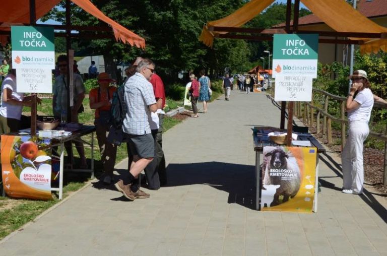 1__srecanje_biodinamikov_slovenije001.jpg