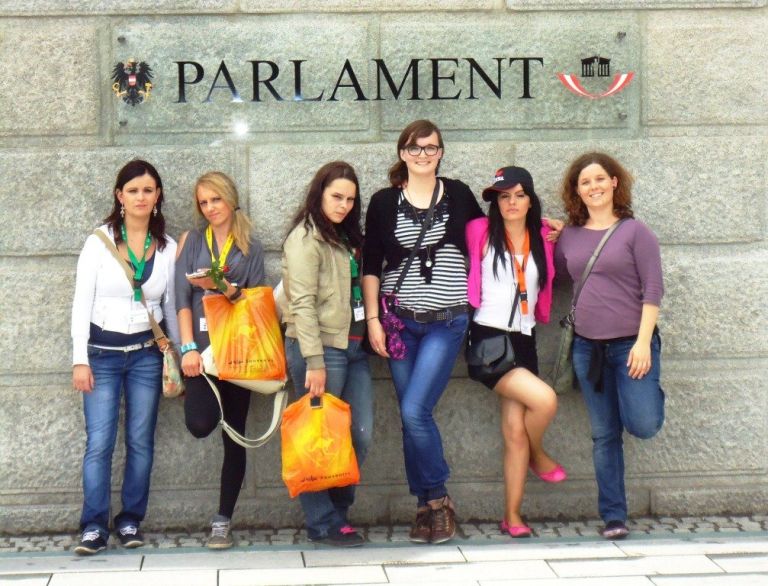parlament1_000.jpg
