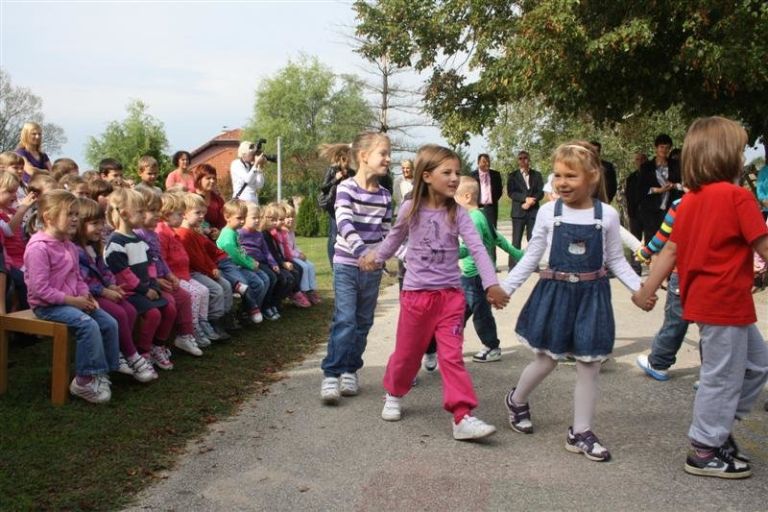 naslovn_otroci.jpg