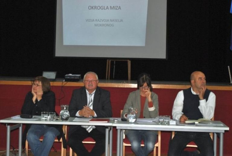 mkg___okrogla_miza_10.jpg