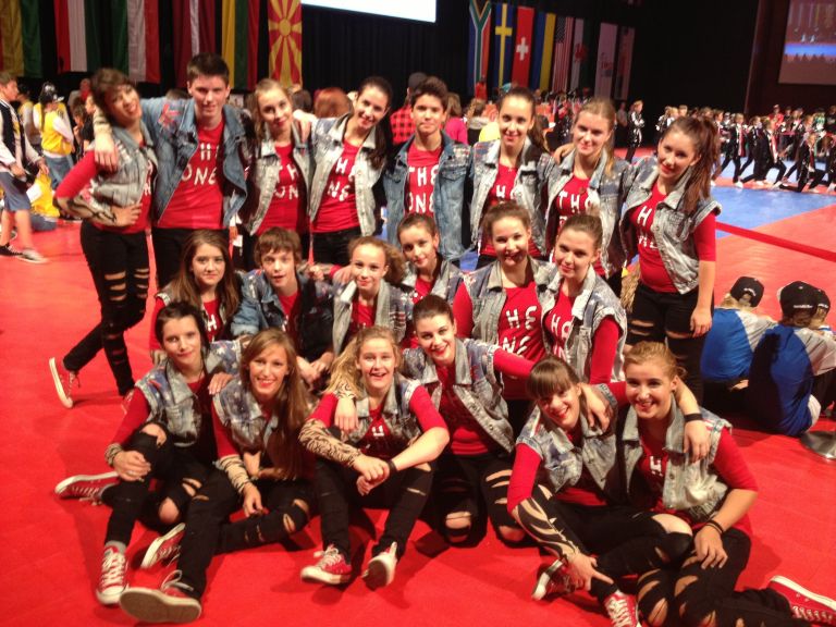mladinska_velika_hip_hop_formacija_7_mesto_sp_bochum.jpg