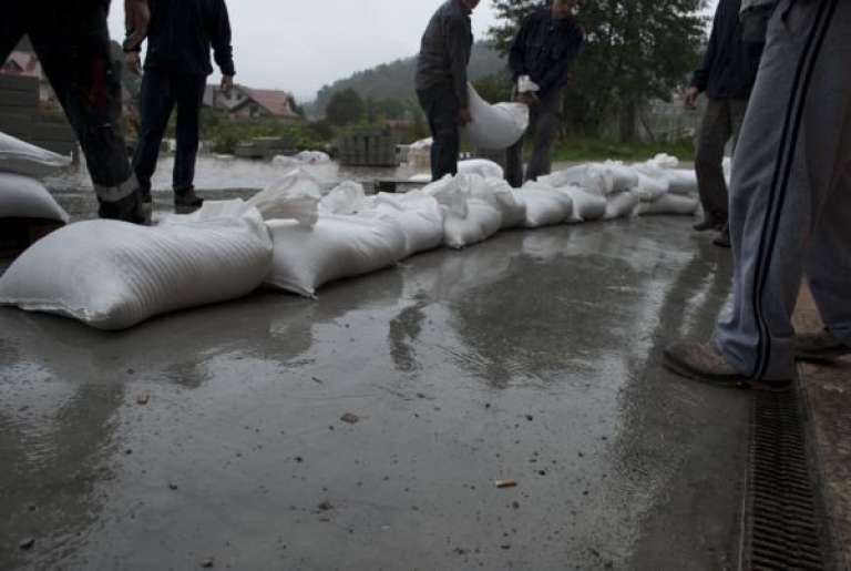 poplave_vrece.jpg