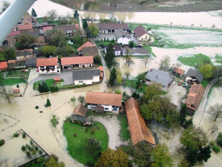poplave_november_2012_lo_e_1.jpg