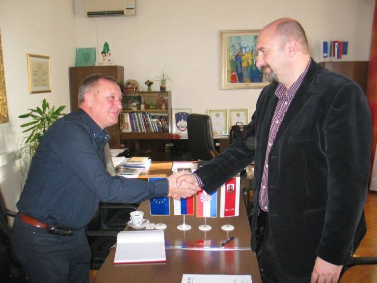 podpis_pogodbe_grad_013.jpg