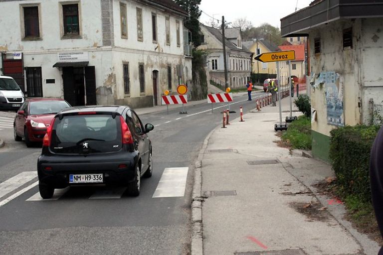 kandijska_cesta_zapora.jpg