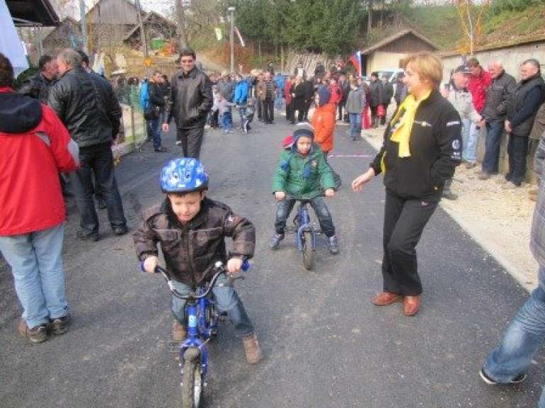 predaja_v_namen_obnovljene_lc_buseca_vas_brvi_stojanski_vrh_16.jpg