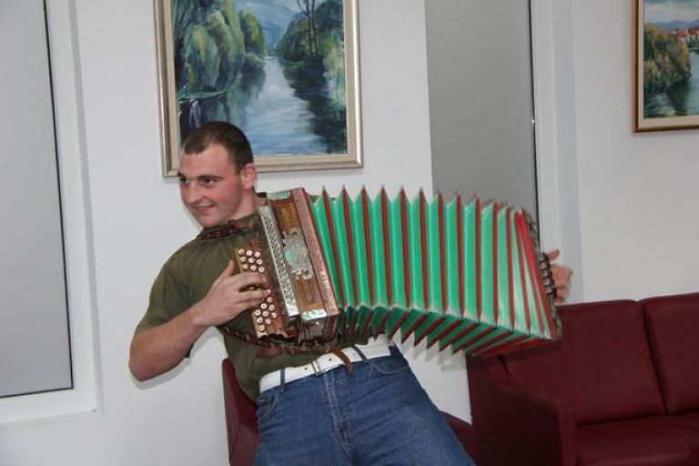 lesarji_01.jpg