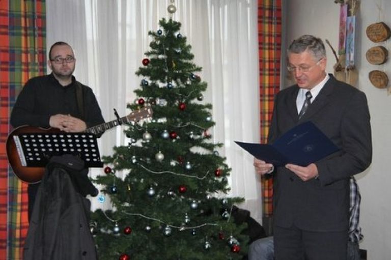 pu_nm___foto_iz_razstave_17_12_2012_5_pozdrav_direktorja_pu_franca_zorca.jpg