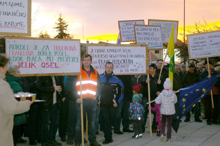 protest052_0001.jpg
