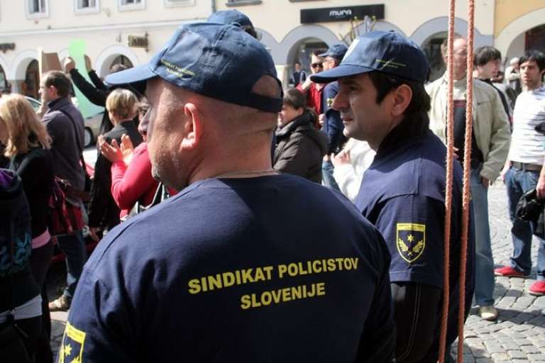stavka_javnih_usluzbencev_18.jpg