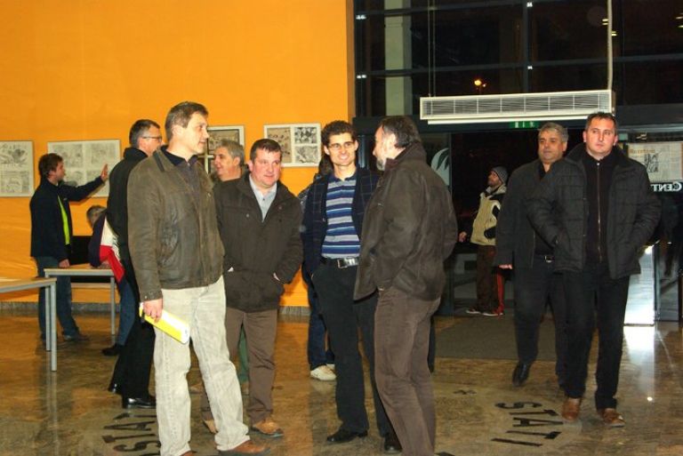 s_peticija_ljudje.jpg