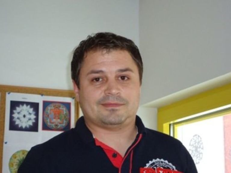 husein.jpg