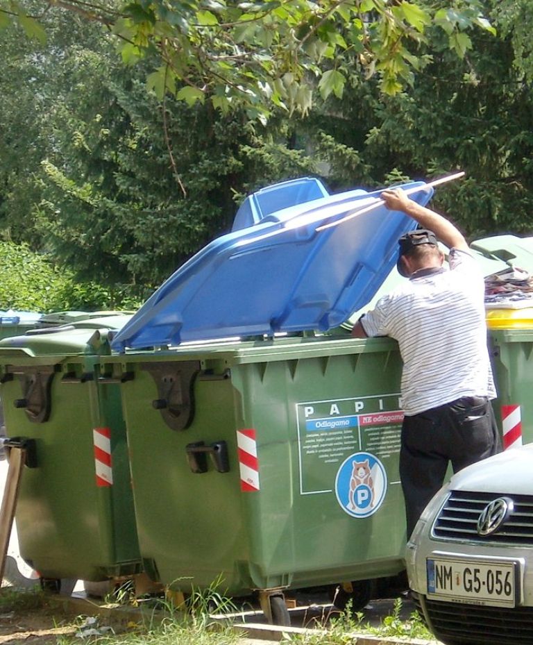 s_papir_kontejner.jpg
