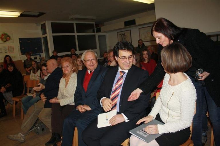 naslovn_prva_vrsta.jpg