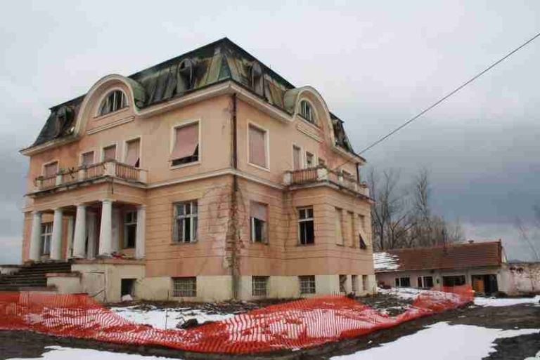 nasalovn_vila.jpg