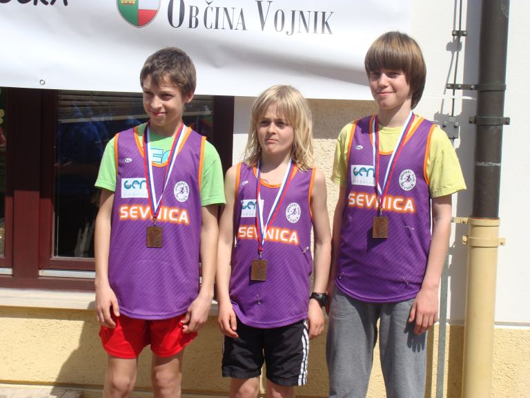 3__mesto___maj_popelar__nik_rantah__klemen_sladi__.jpg