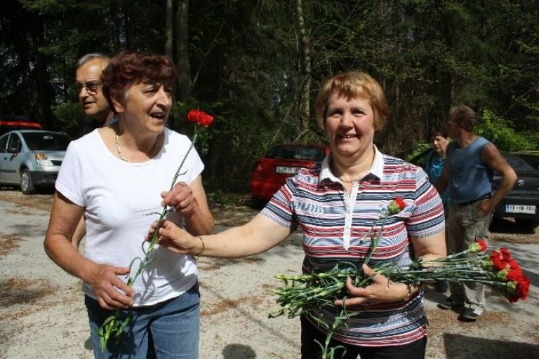 debenec027.jpg