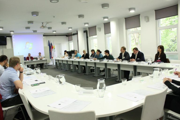 forum_002.jpg