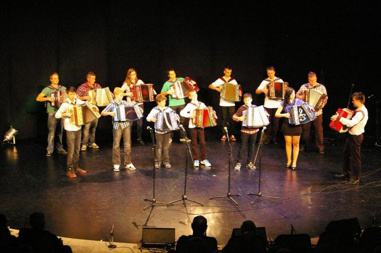 harmonikarji.jpg