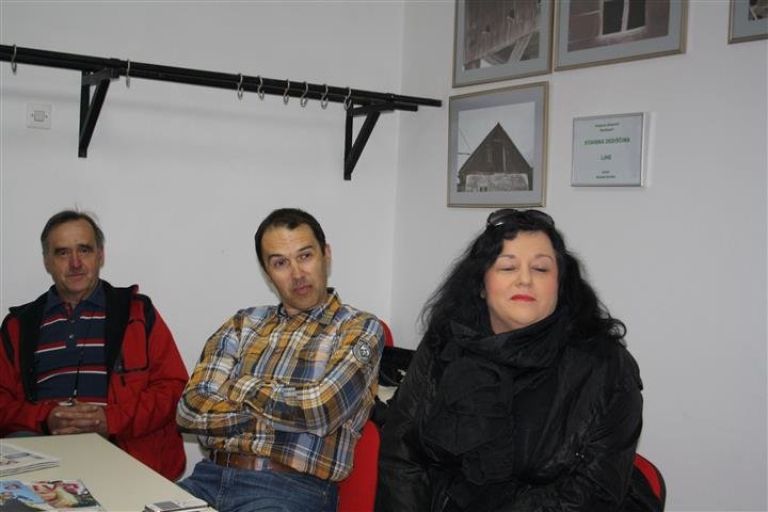 img_2122_000.jpg