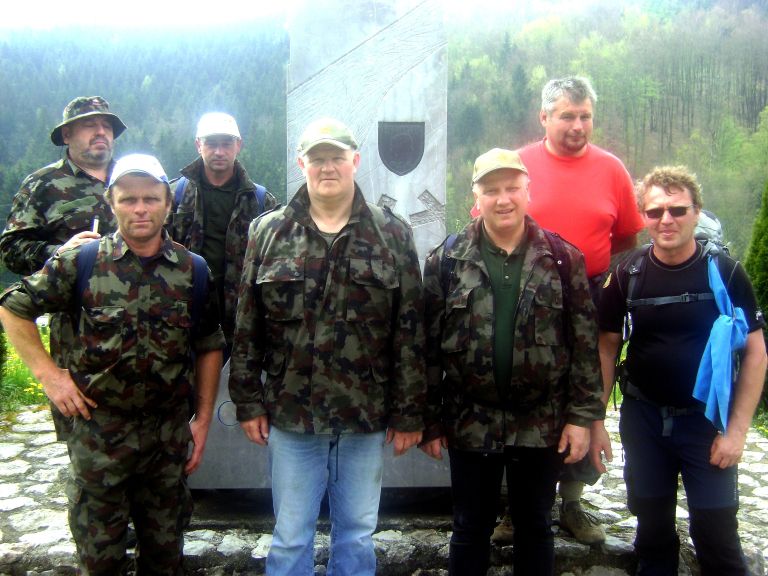pred_spomenikom.jpg