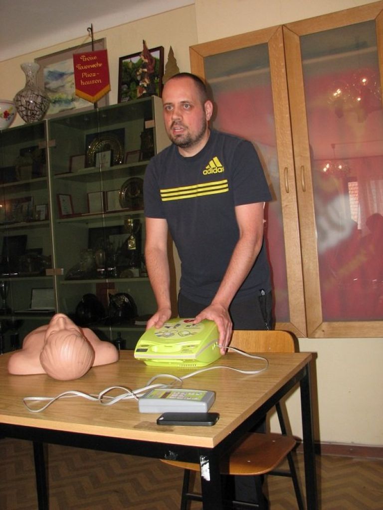 z_defibrilator_001.jpg