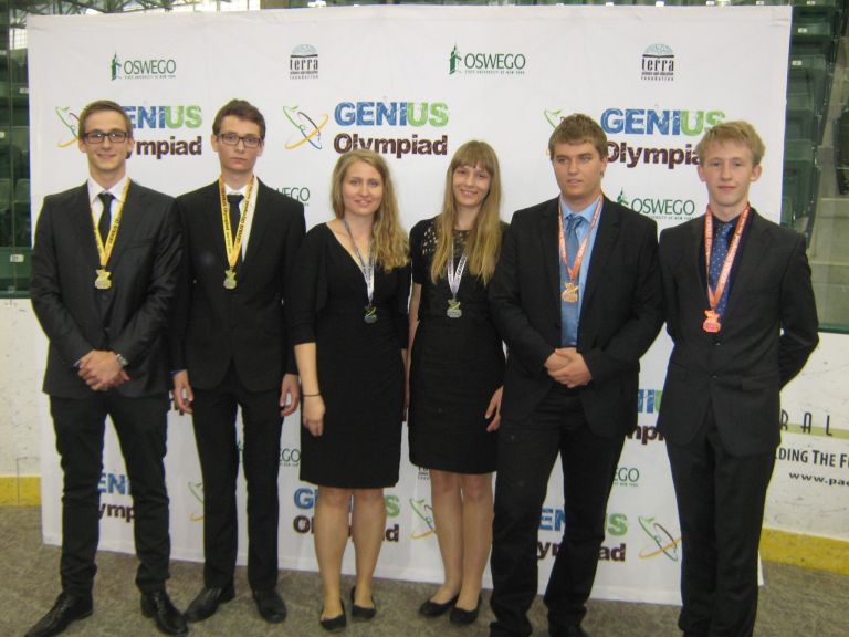 jaka_sikonja__ales_zupancic__ursa_pirc__maja_vidmar__domen_lenarcic__maksimilijan_adamek__iz_le...