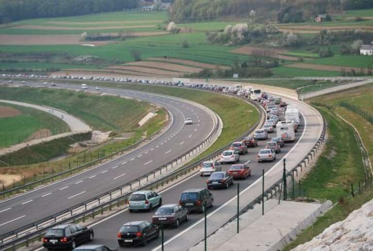 ac_dolenjska_kolone.jpg