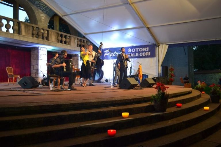 barcelona_gipsy_klezmer_orchestra_1.jpg