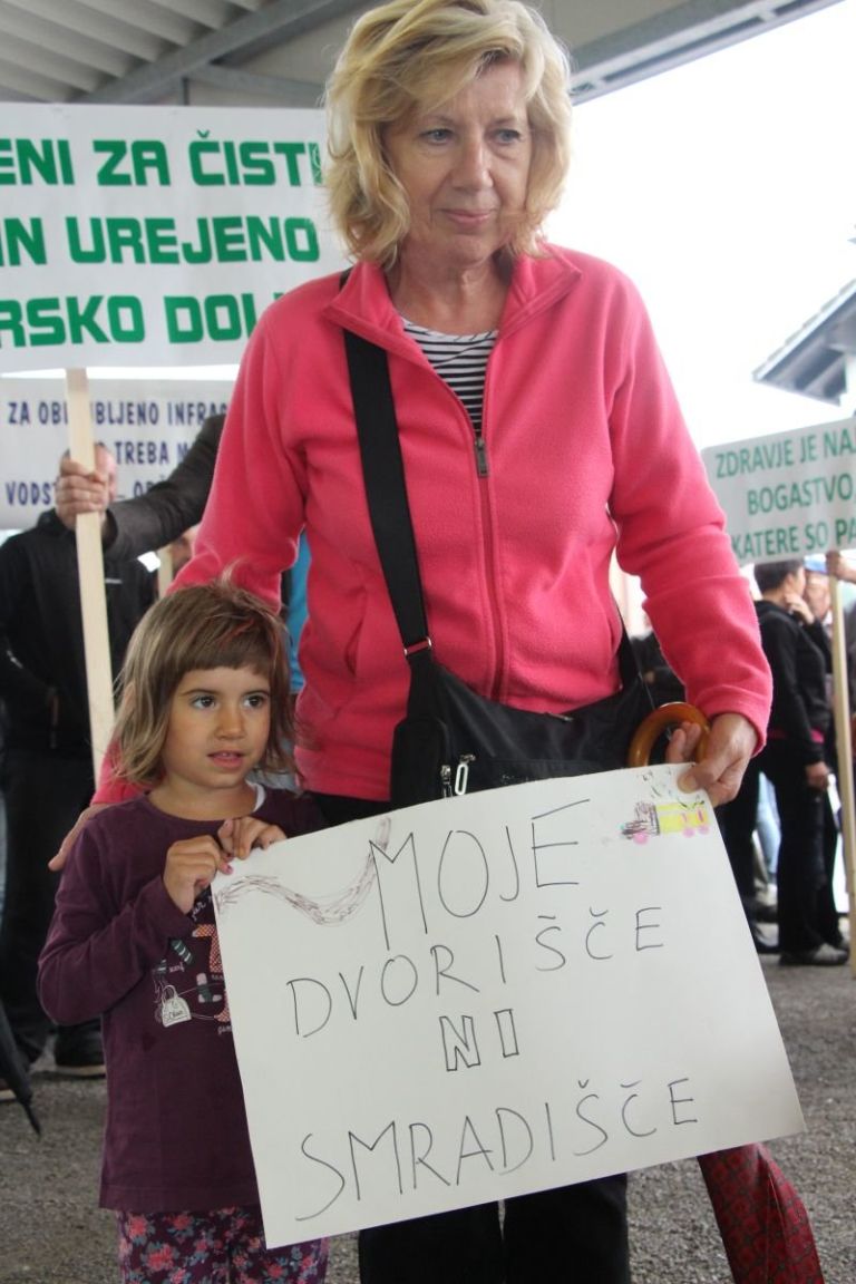 protest02.jpg