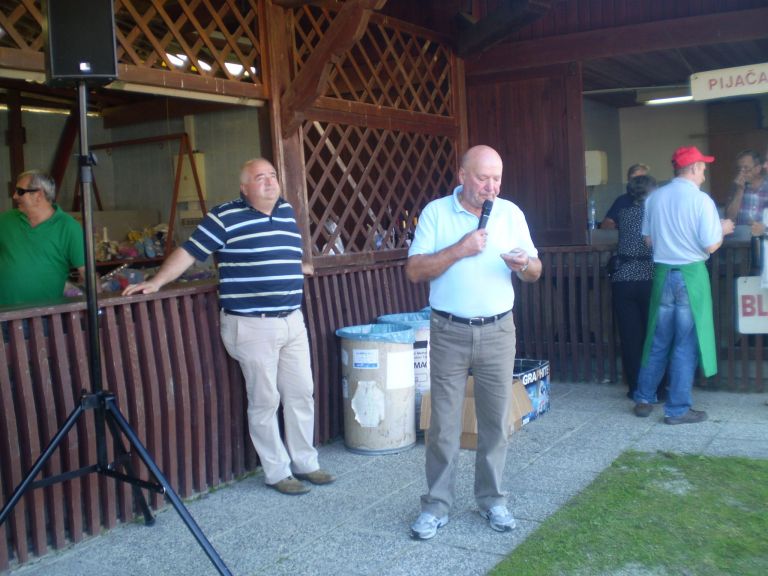 pa051731_000.jpg