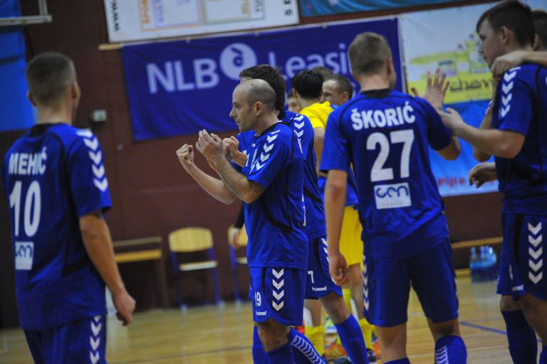 u_futsal_02.jpg