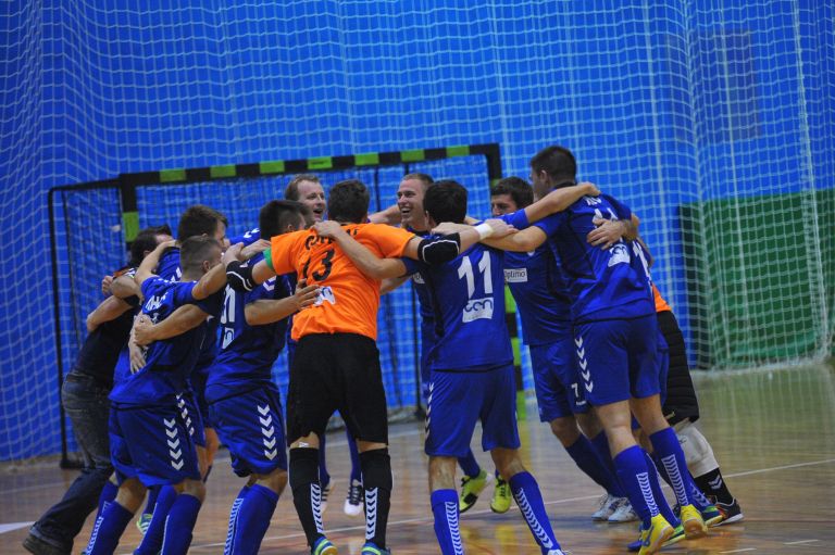 u_futsal_03.jpg