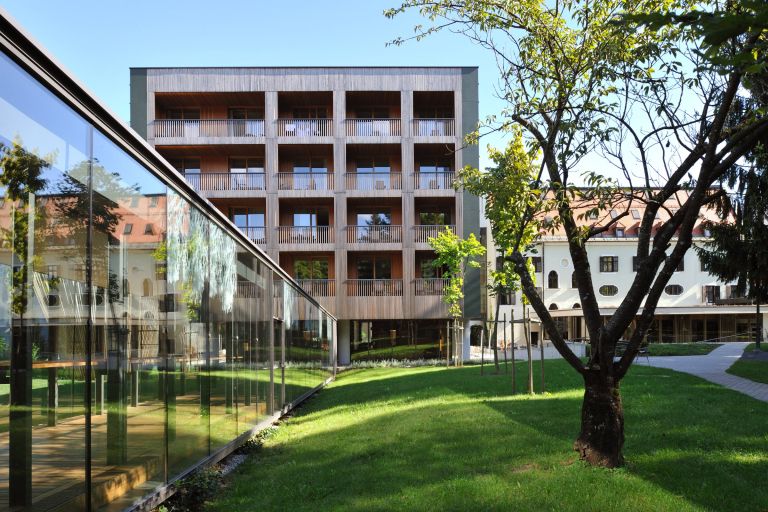 hotelbalnea_02.jpg