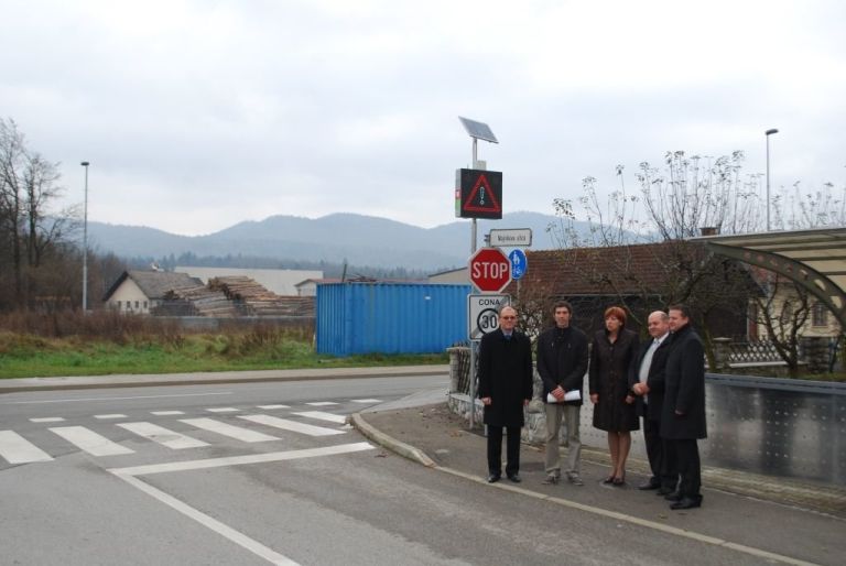 cops_v_ribnici_nov_2014.jpg