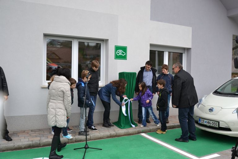 in_es_2_0001.jpg