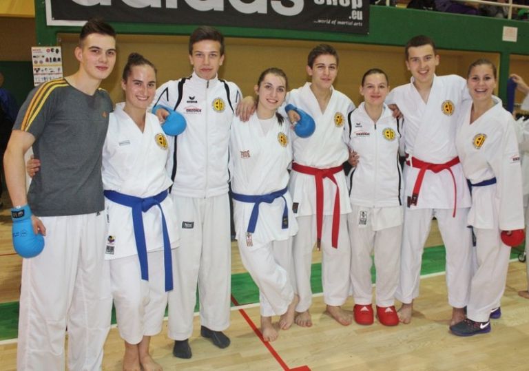 z_karate_01.jpg