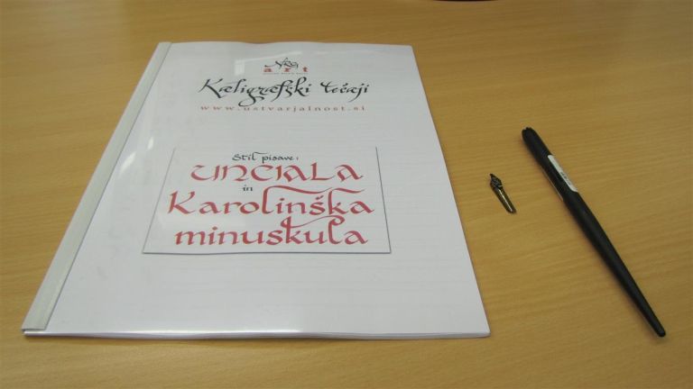 v_knjiznici_01.jpg