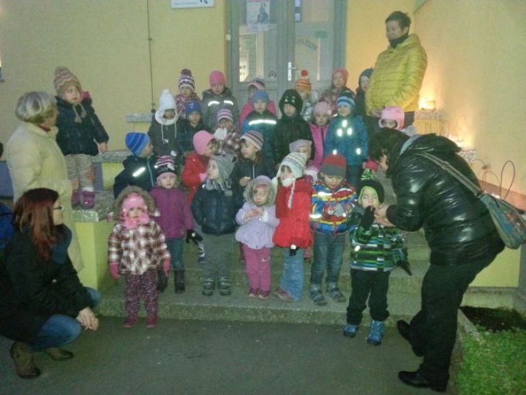 pohod_z_dedki_in_babicami___001.jpg
